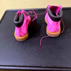 Pink girls Timberland 8c